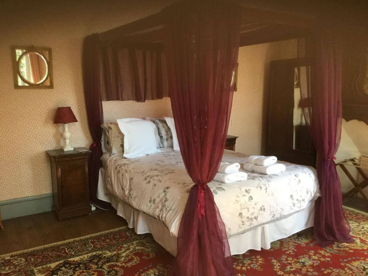 Bed and Breakfast Maison Delmas Puy-l'Eveque Экстерьер фото